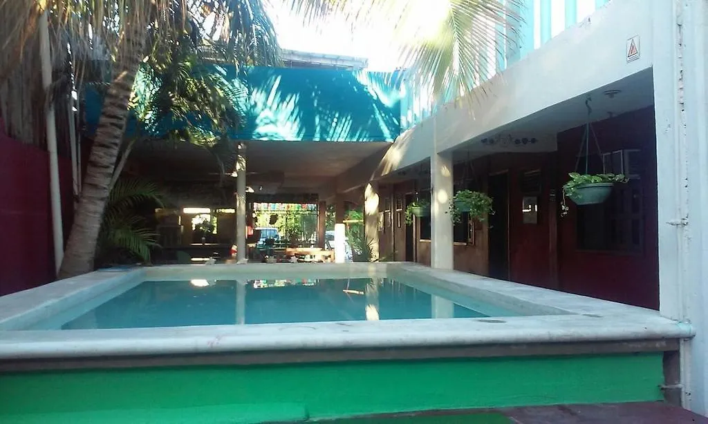 تولوم Hostal Chalupa