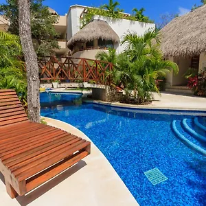 https://aldea-zama-by-moskito-tulum.allrivieramayahotels.com